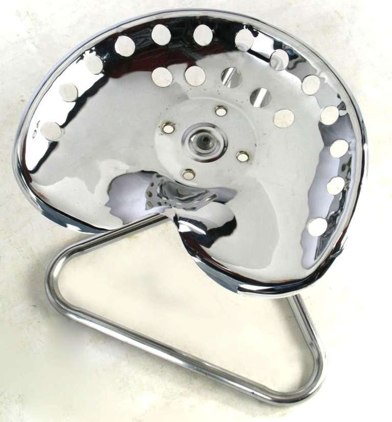 Cantilevered Chrome Tractor Seat Stool In Good Condition For Sale In Chicago, IL