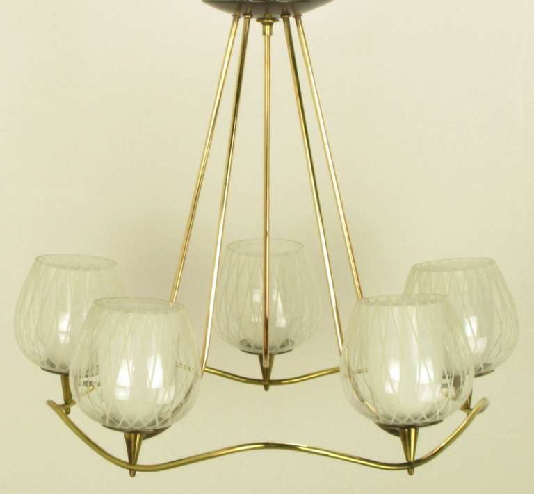 Lightolier 1950s Five-Light Brass Chandelier In Good Condition In Chicago, IL