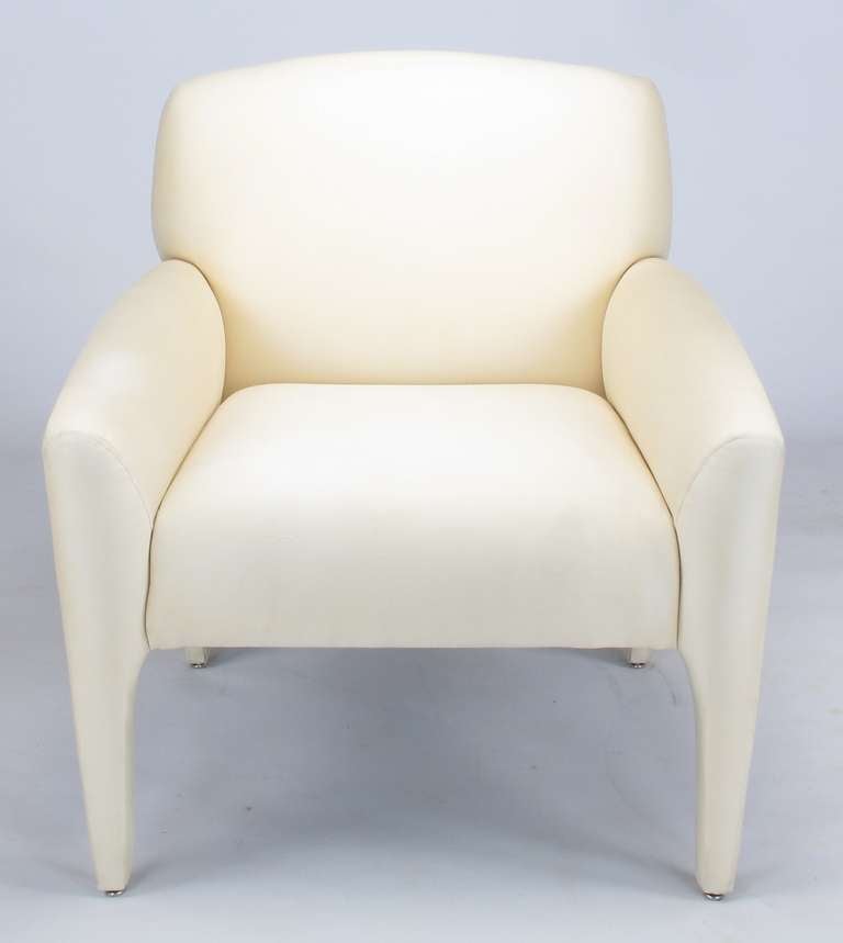20th Century Pair of Lounge Chairs in Ivory Silk For Sale