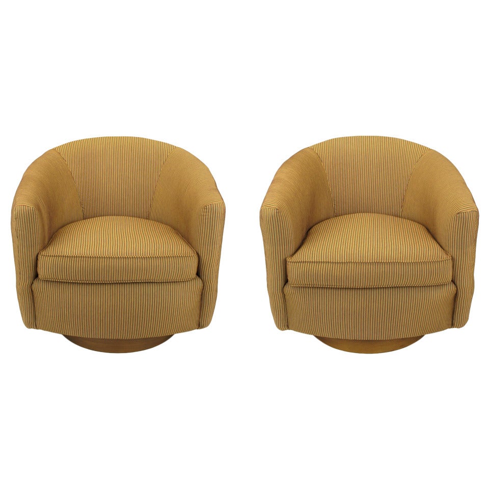 Pair of Milo Baughman Attributed Barrel-Back Swivel Lounge Chairs