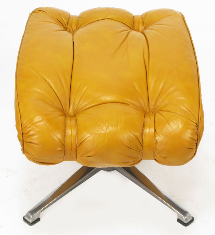Overman Egg Form Swiveling Lounge Chair & Ottoman 1