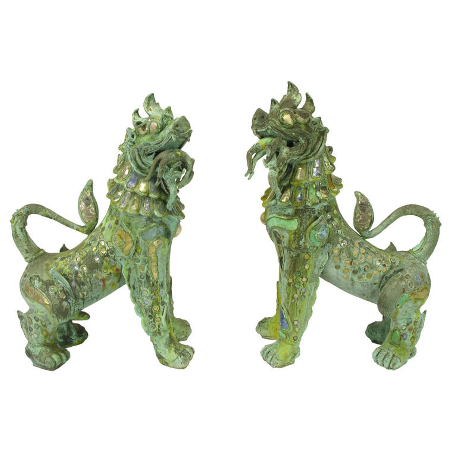 Paire de dragons massifs en bronze Phyllis Morris tenant des nus féminins
