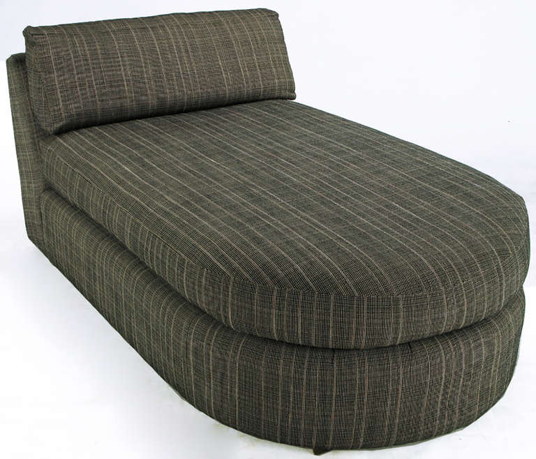 Jay Spectre Studio Chaise Longue in Dark Gray Upholstery In Good Condition In Chicago, IL