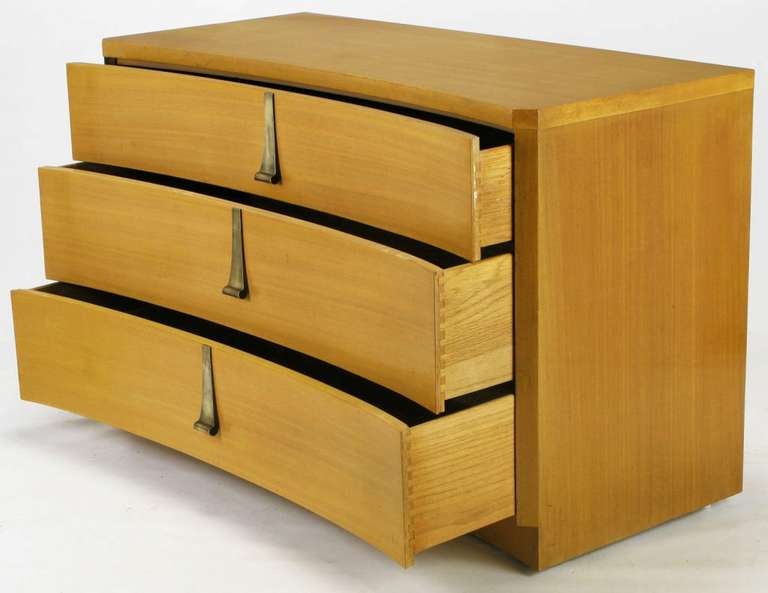 Sieling Modern Art Deco Curved Front Three-Drawer Commode In Excellent Condition In Chicago, IL
