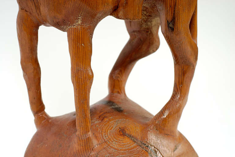 Bois « Horse & Weary Rider », grande sculpture abstraite en bois sculpté en vente