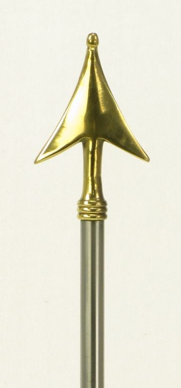 Coppia di candelabri italiani in stile impero in acciaio spazzolato e ottone in vendita 3