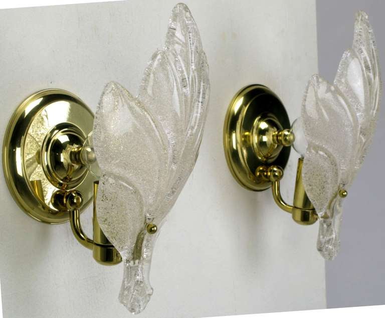 Pair of Murano Glass Maple Leaf Wall Sconces In Excellent Condition For Sale In Chicago, IL