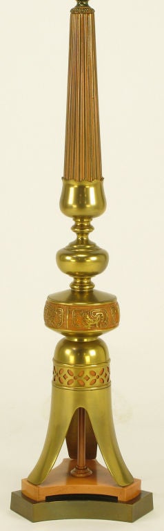Mid-20th Century Japanese Fluted Wood & Brass Reverse Trefoil Base Table Lamp For Sale