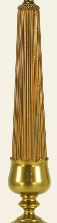 Japanese Fluted Wood & Brass Reverse Trefoil Base Table Lamp For Sale 2