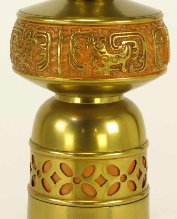 Japanese Fluted Wood & Brass Reverse Trefoil Base Table Lamp For Sale 4