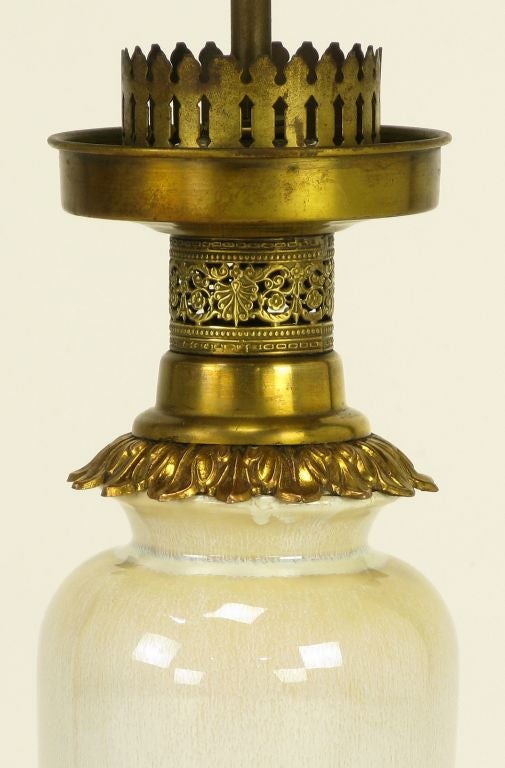 Mid-20th Century Crackle Glazed White Ceramic & Brass Regency Table Lamp. For Sale