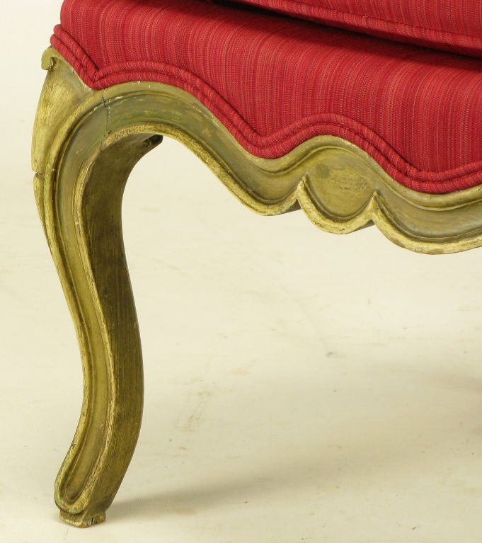 Chaise d'enfant de style Queen Anne en bois sculpté et laqué en vente 2