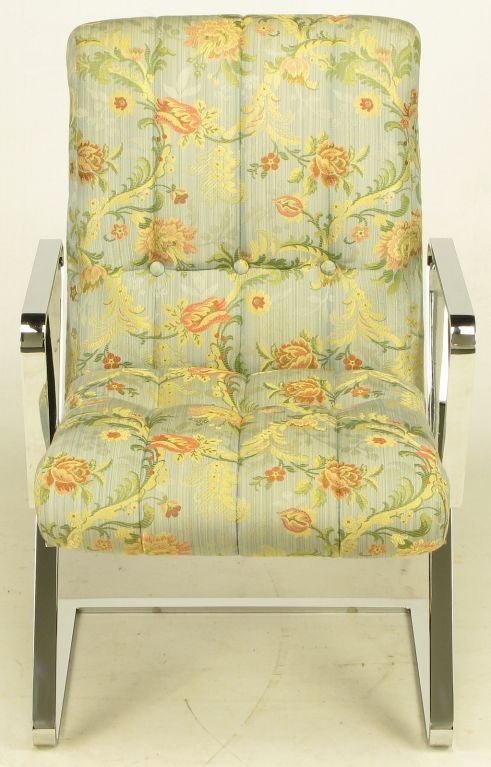 Esszimmerstühle mit Z-Form aus getuftetem Chrom mit Kanalen und Knöpfen (amerikanisch) im Angebot
