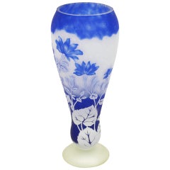 Shannon Crystal of Ireland Vase aus mundgeblasenem, blau geschliffenem Kunstglas