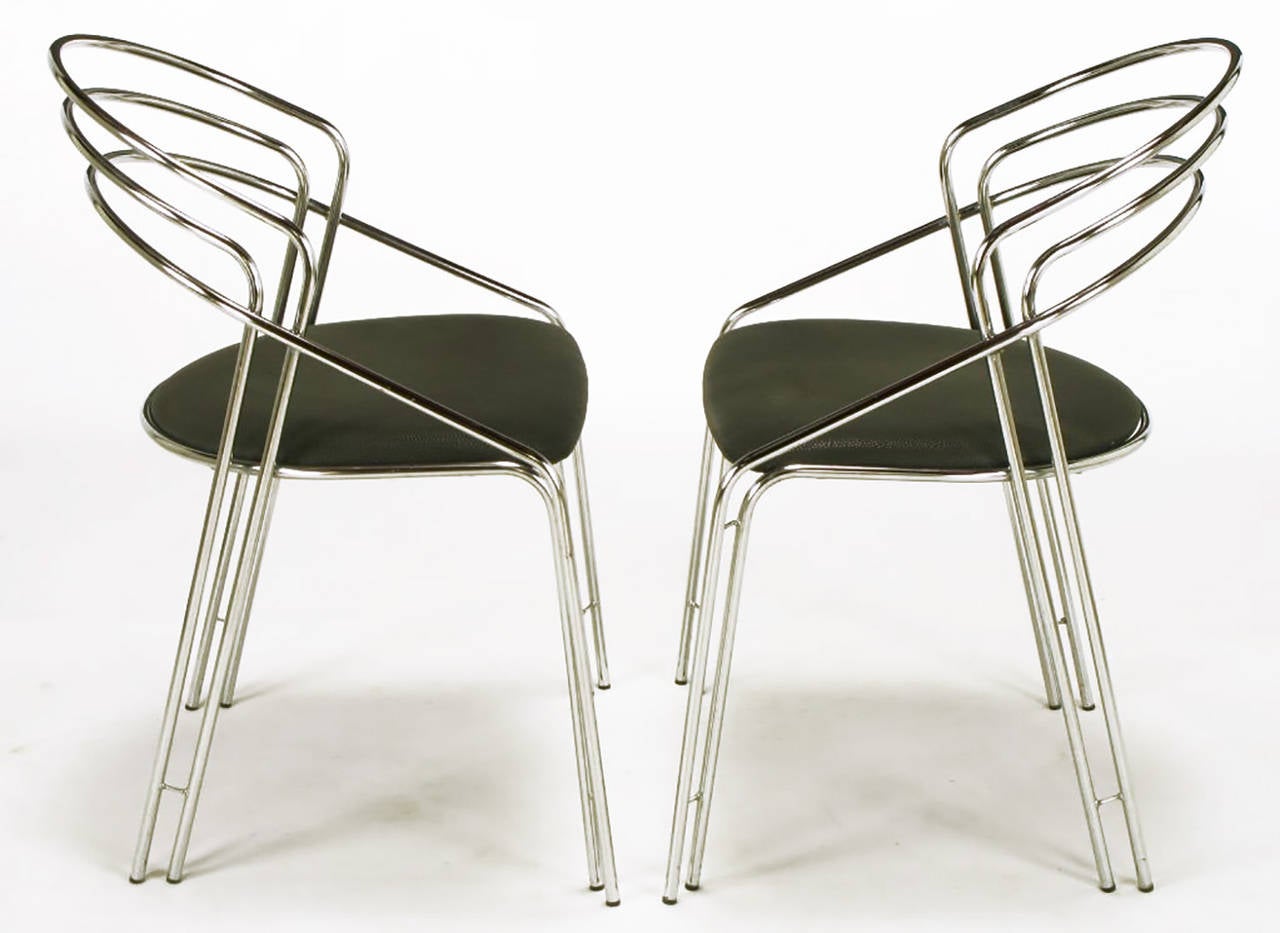 Pair of Italian Postmodern Chrome and Black Side Chairs In Excellent Condition For Sale In Chicago, IL