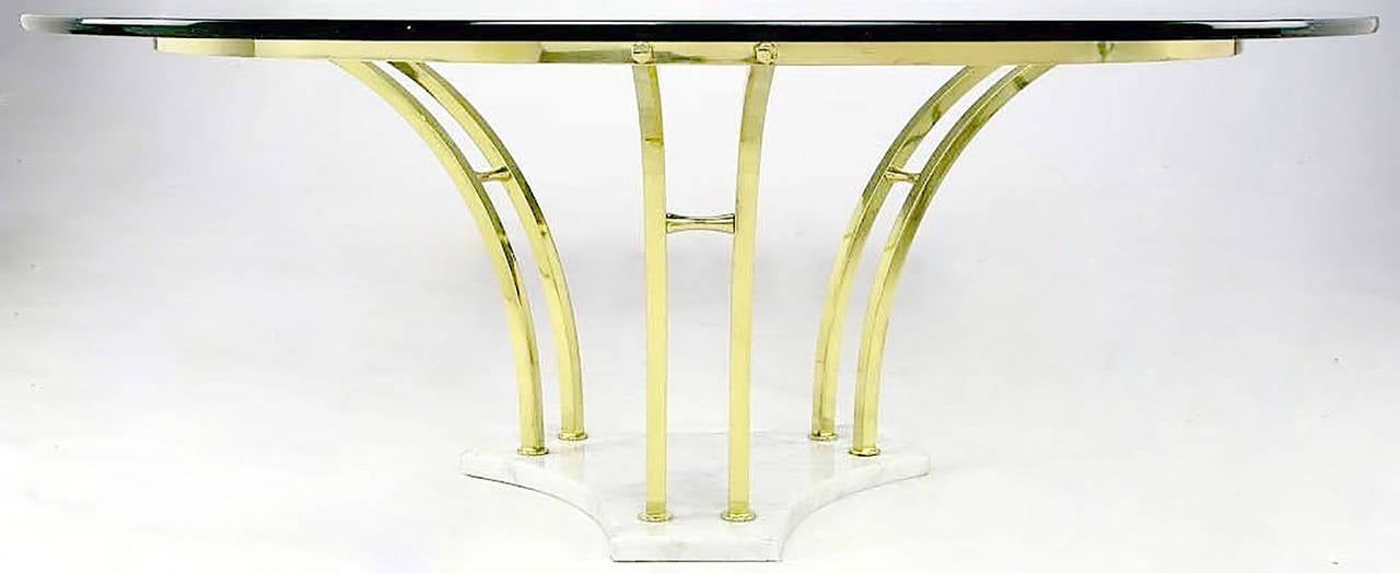 Elegant Brass and Carrara Marble Round Coffee Table In Good Condition For Sale In Chicago, IL