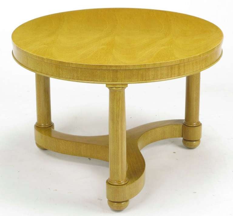 Américain Table basse en acajou blanchi de style Empire en vente