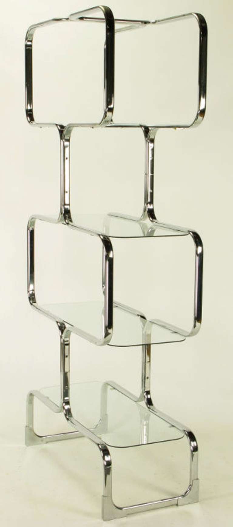 Italian Chromed Steel and Glass Four-Shelf Etagere by Tricom, Italia