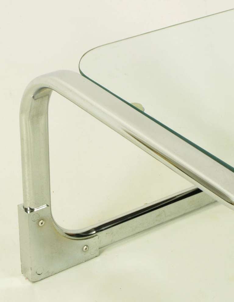Chromed Steel and Glass Four-Shelf Etagere by Tricom, Italia 2