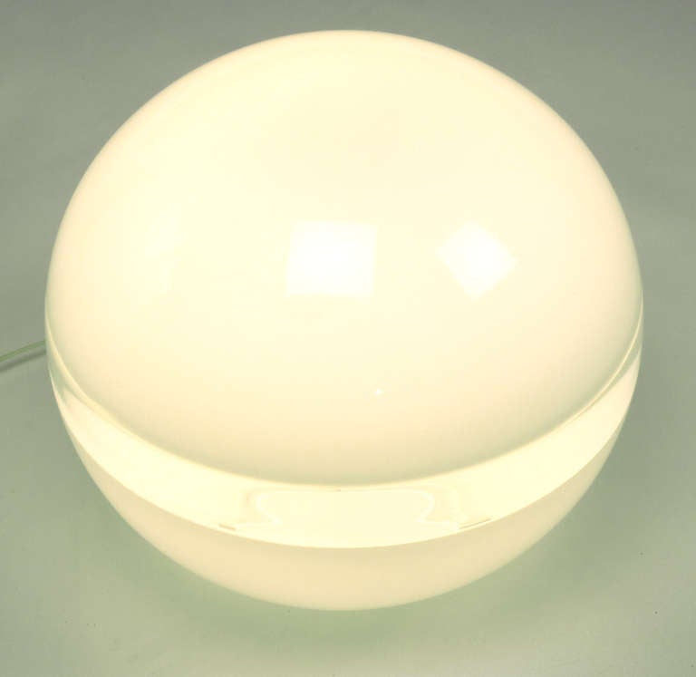 Italian Vistosi Style White and Clear Glass Sphere Table Lamp