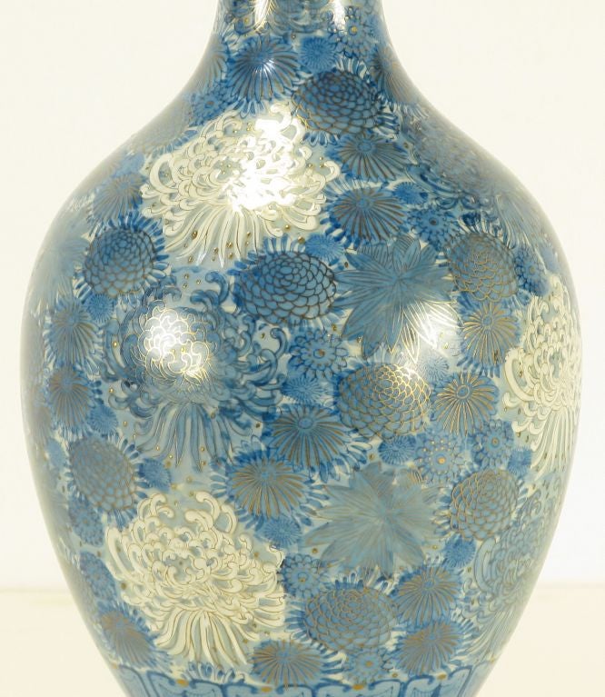 Mid-20th Century Marbro Hand Painted Blue & White Chrysanthemum Table Lamp