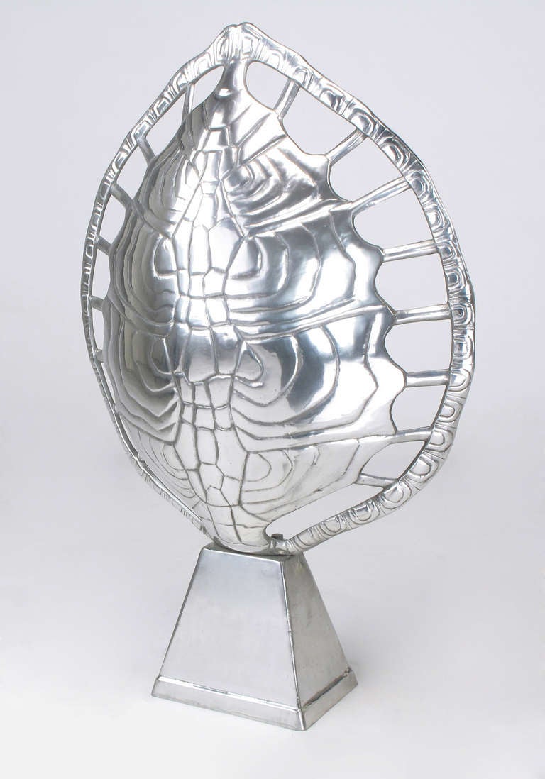 Lámpara de concha de tortuga de aluminio pulido Arthur Court Estadounidense en venta