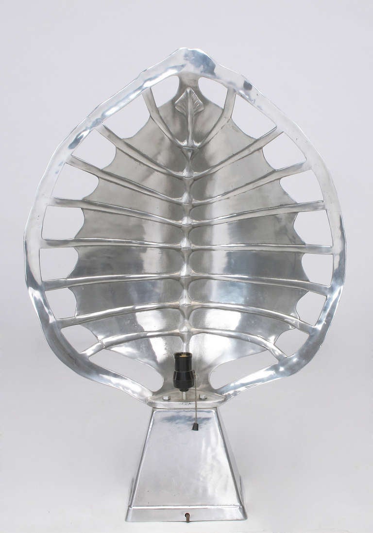 Arthur Arthur Court Schildpatt-Lampe aus poliertem Aluminium (Ende des 20. Jahrhunderts) im Angebot