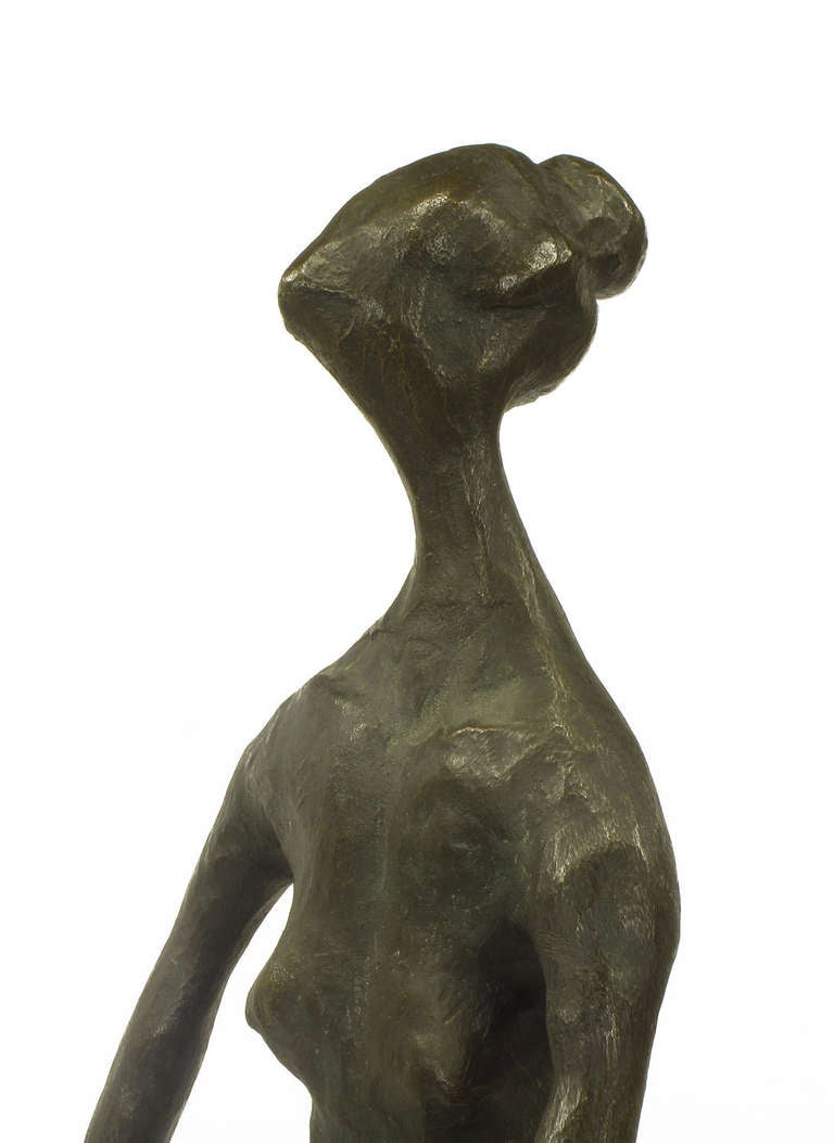 Fin du 20e siècle Sculpture abstraite de nu féminin en bronze signée, signée en vente
