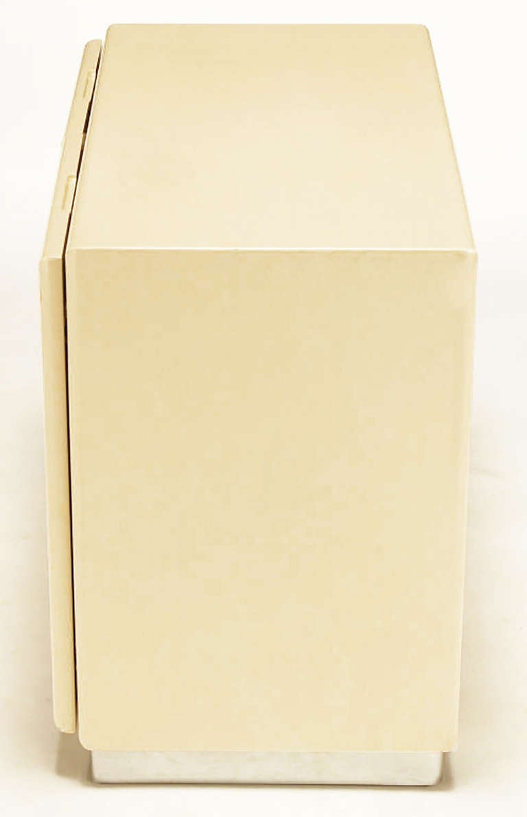 Late 20th Century Milo Baughman Ivory Lacquer and Chrome, Two-Door Cabinets with Corner Pedestal