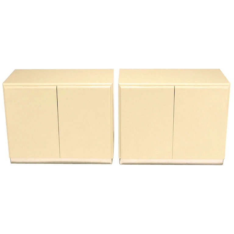 American Milo Baughman Ivory Lacquer and Chrome, Two-Door Cabinets with Corner Pedestal