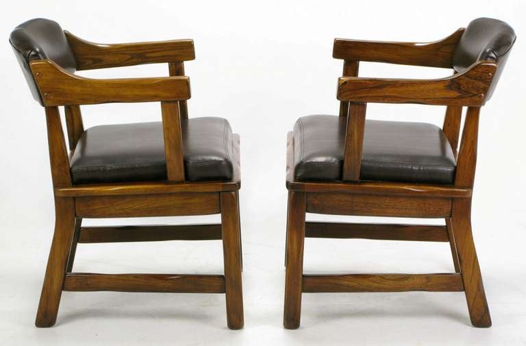 Six Sculptural Carved Oak Dining Chairs By Paoli In Good Condition In Chicago, IL