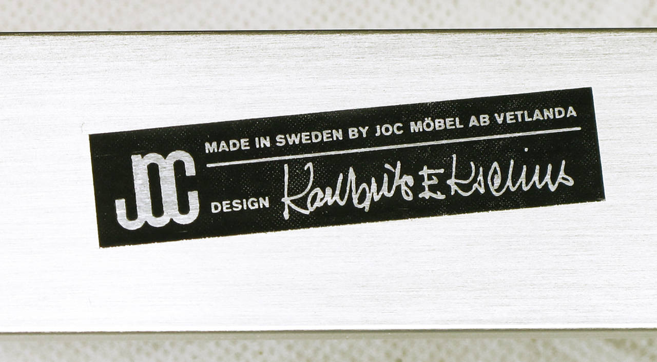 Mid-20th Century Pair of Karl-Erik Ekselius Leather and Aluminium Mondo Armchairs For Sale