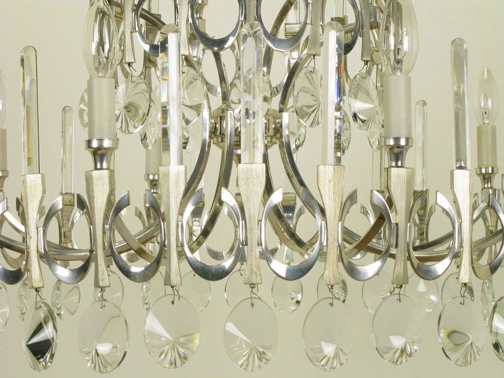 Gaetano Sciolari Silverplate & Crystal 10 Light Chandelier. 4