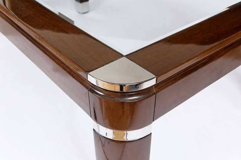20ième siècle Table de salle à manger en acajou, chrome et verre en vente
