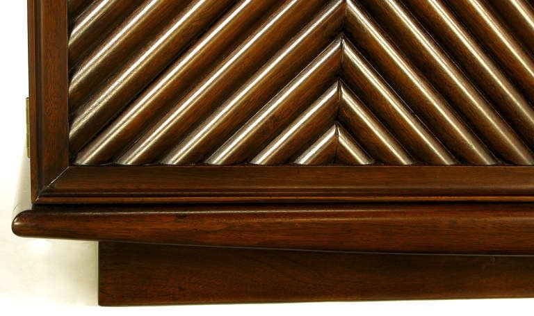 Heritage Henredon Reeded Chevron Front Cabinet For Sale 1