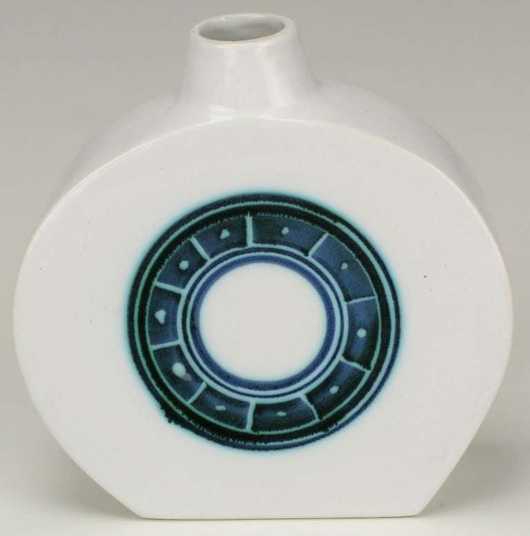 Troika Art Pottery White Vase With Blue/Black Celtic Relief & Glazing In Excellent Condition In Chicago, IL