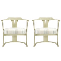 Paire de chaises barils à base laquée et à lattes en os
