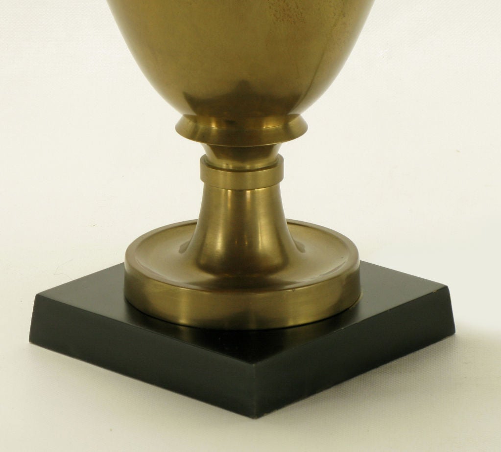 Chapman Brass Urn Form Table Lamp, circa 1972 In Good Condition For Sale In Chicago, IL