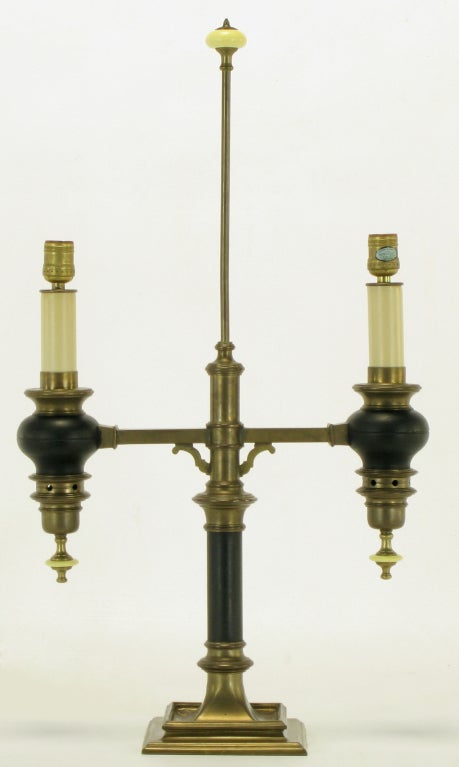 Chapman Brass & Lampe de table de style Empire en laque noire
