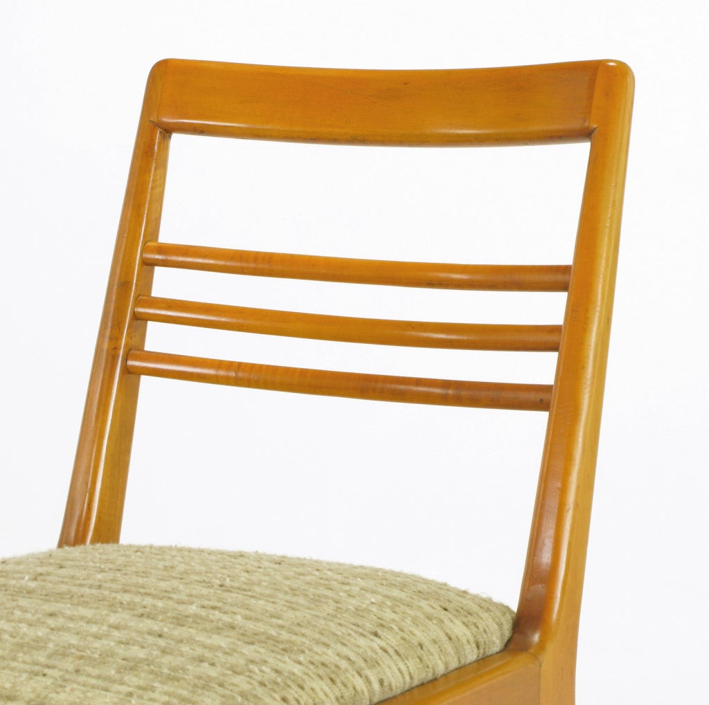 Gepolsterte Esszimmerstühle aus Nussbaumholz von Renzo Rutili im Angebot 5