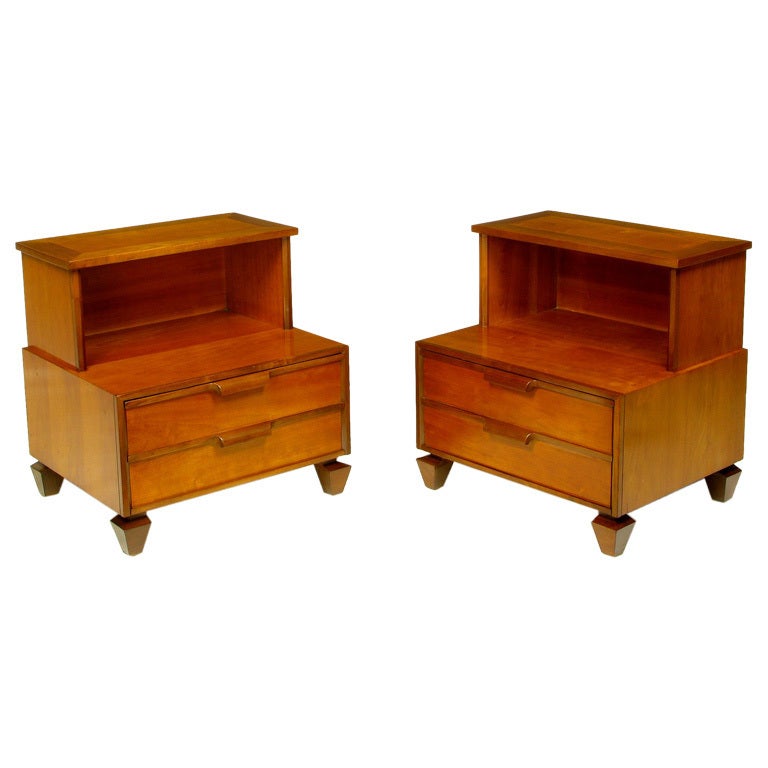 Mid-20th Century Pair Tomlinson Rock Maple Nightstands