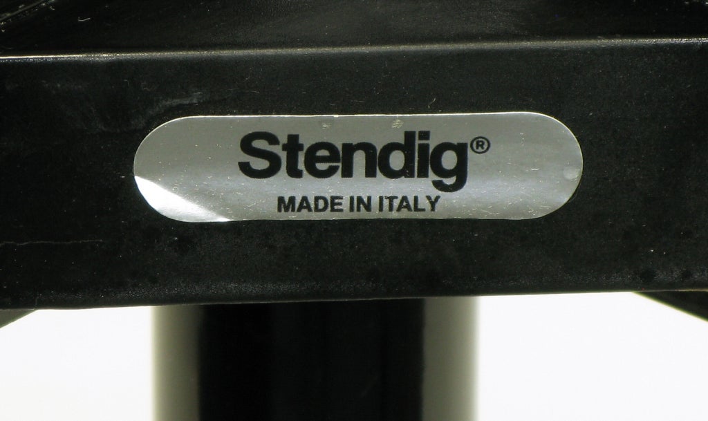 Set aus vier schwarz lackierten italienischen Lattenrostsesseln von Stendig im Angebot 3