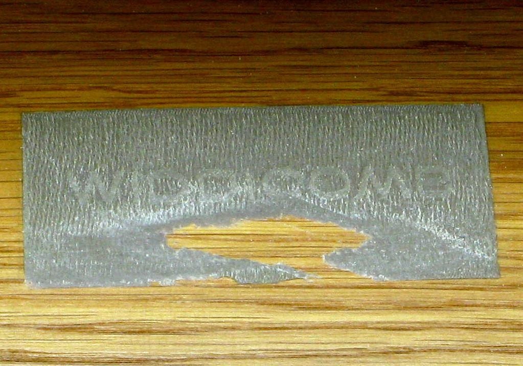 Tavolino Widdicomb in noce con piano in parquet in vendita 5