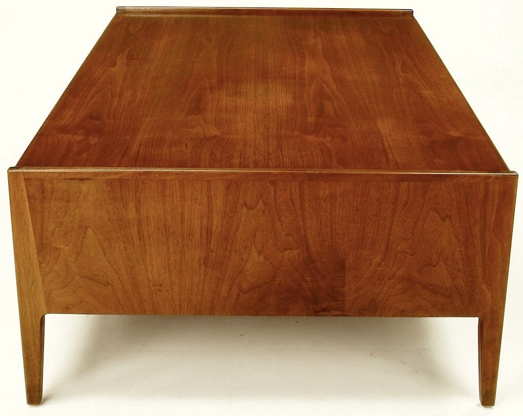 Richard Thompson for Glenn of California Walnut Coffee Table In Good Condition In Chicago, IL