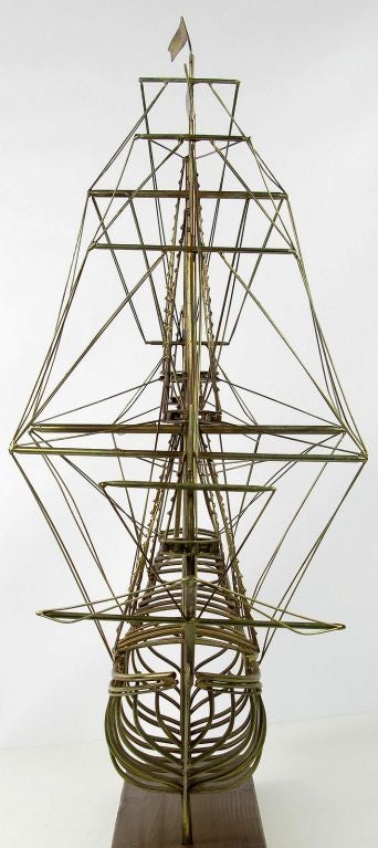 A wonderful example, inspired by the traditional side of the work of C.Jere. The schooner is mounted on a walnut base.