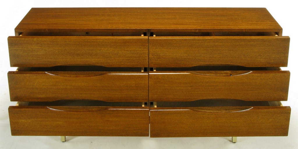 Mid-20th Century American Of Martinsville Mahogany Dresser With Recessed Pulls