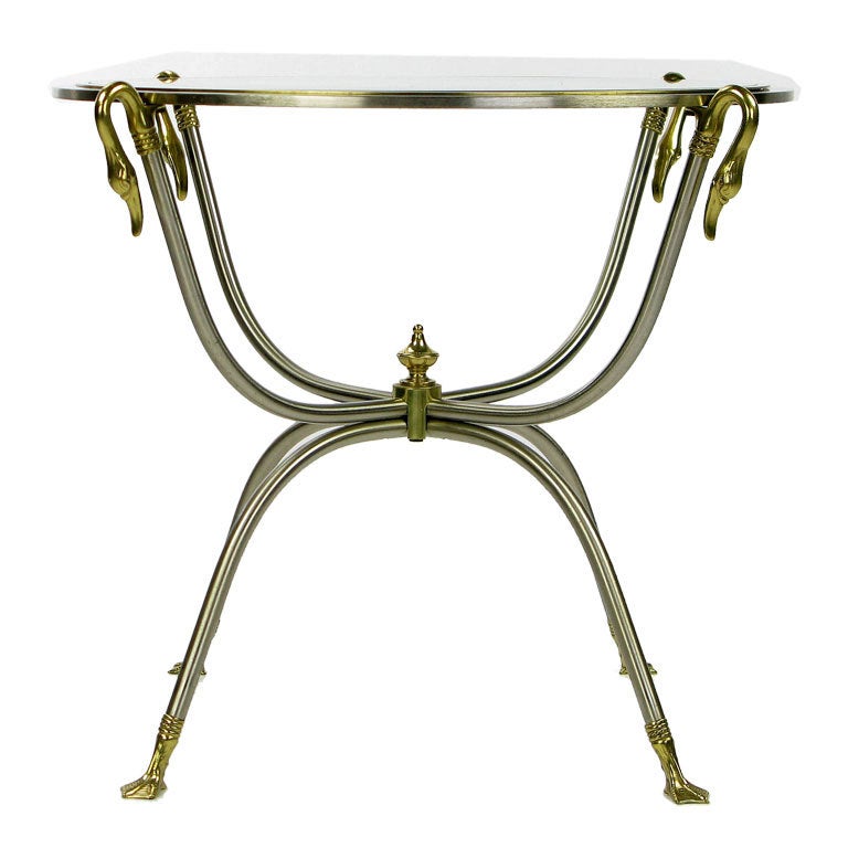 Table d'appoint italienne en nickel et laiton avec motif de cygne Bon état - En vente à Chicago, IL