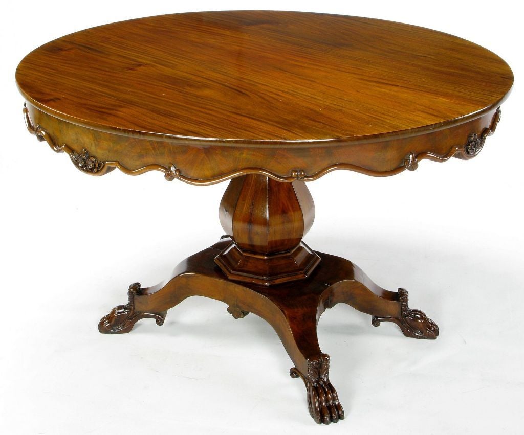 Hand-Carved Walnut Italian Neoclassical Paw Foot Dining Table In Good Condition In Chicago, IL