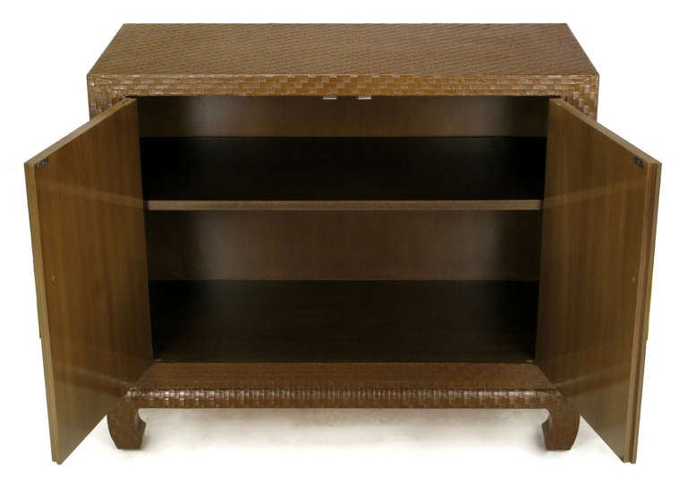 Mid-20th Century Baker Chinoiserie Cabinet In Chocolate Lacquered Grass Cloth