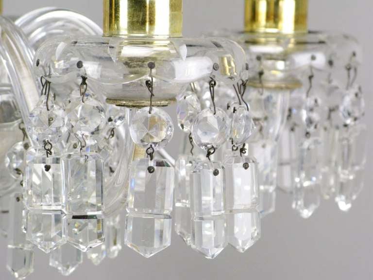 Lightolier Cut-Crystal Five-Arm Chandelier, circa 1940s In Good Condition For Sale In Chicago, IL